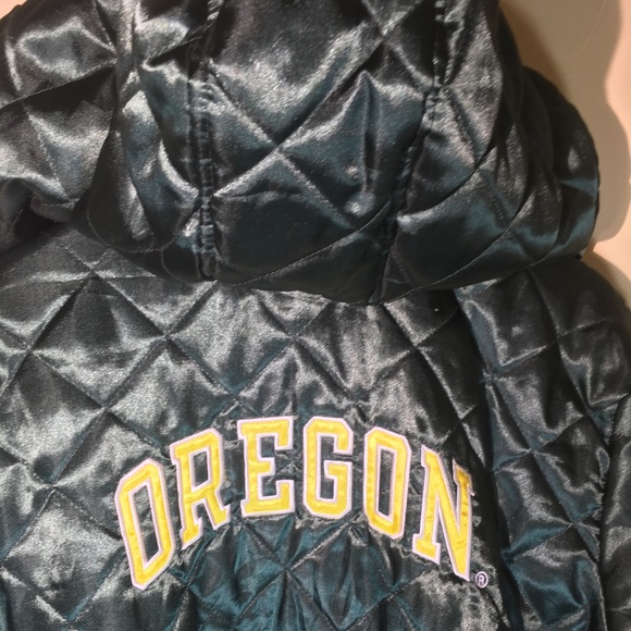 WOMANS 3xl OREGON DUCKS DIAMOND PUFFER WITH HOOD - Picture 5 of 8